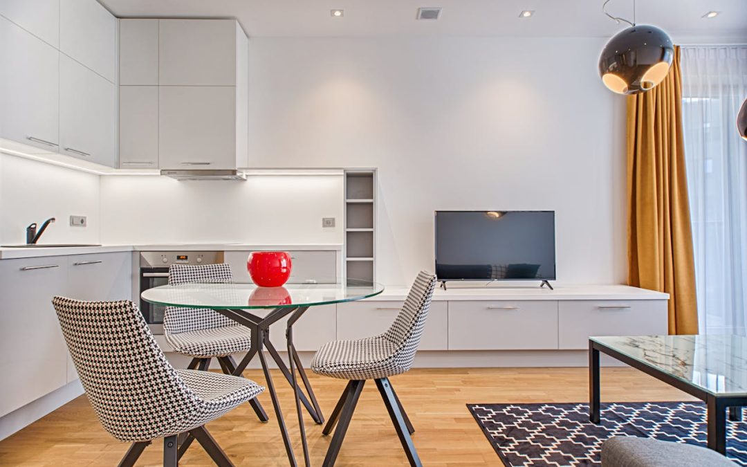 Creatieve toepassingen van glas in moderne woonruimtes